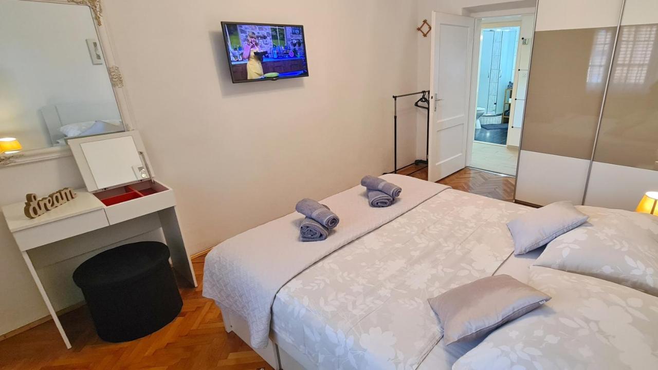Apartment Sara Poljud Split Kültér fotó